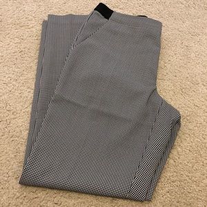 Uniqlo Ankle Length Pants - Sz Med